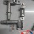 Đá gày cửa thùng xe tải Inox gan