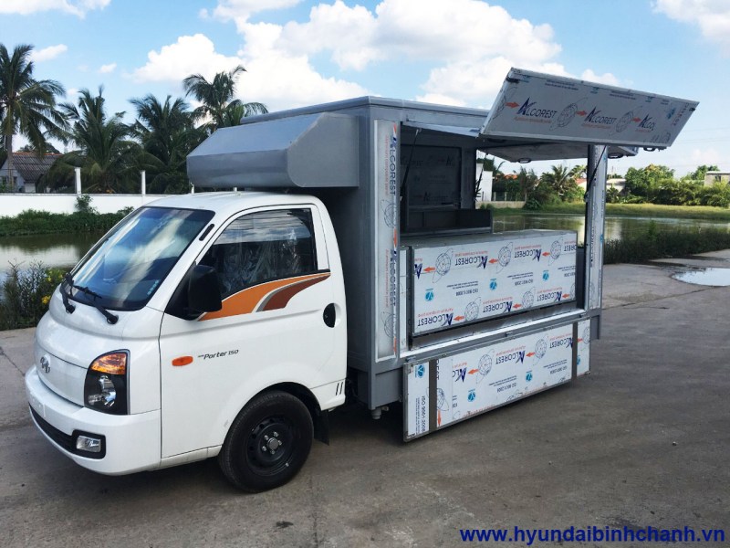 hyundai porter ban hang luu dong